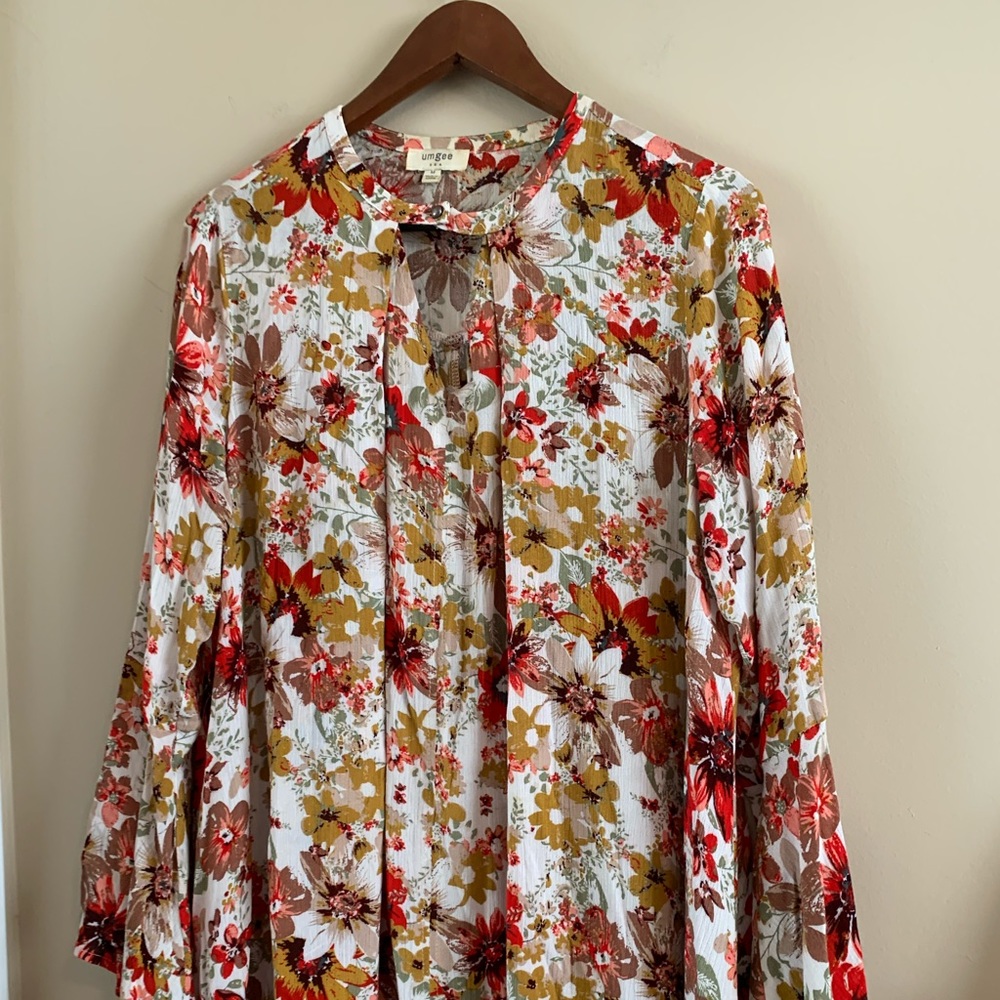 Beautiful umgee top . - Picture 4 of 6